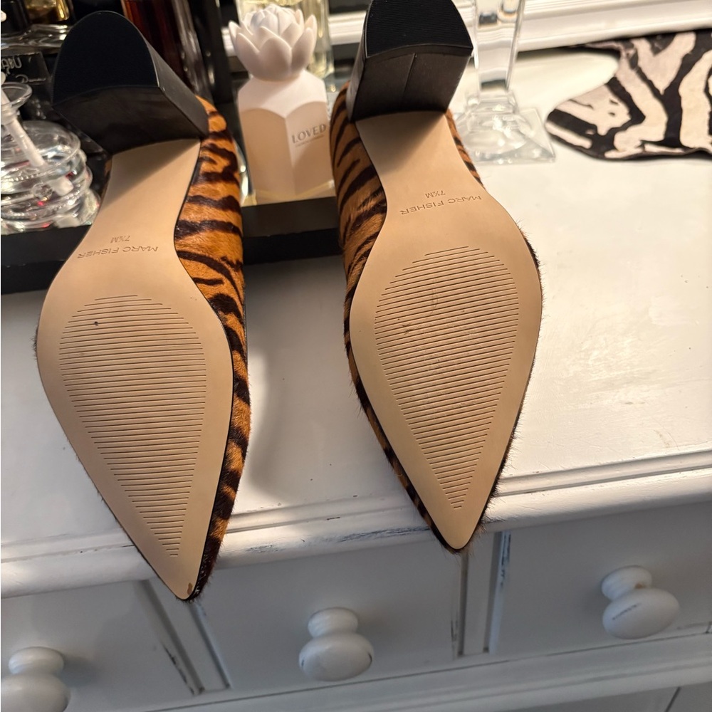 Marc Fisher Women's Tiger Print Heels - Picture 3 of 3